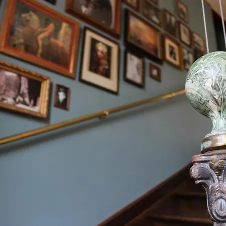 Chateau De Bed & Breakfast Ruesnes