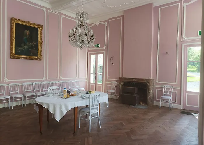 Chateau De Guest house *